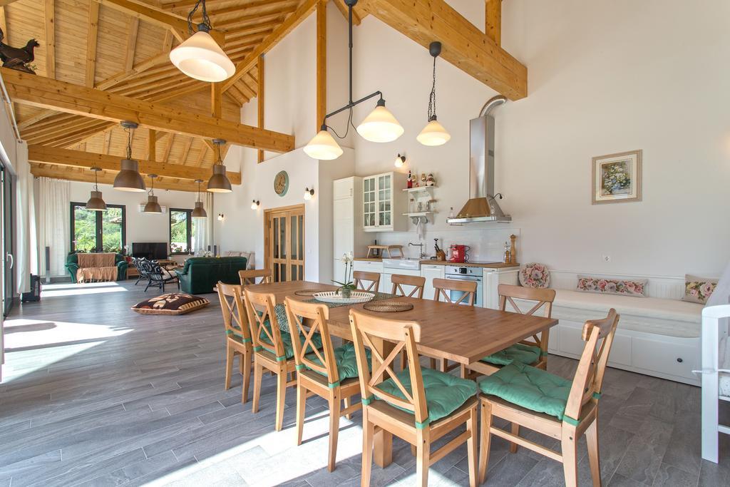 Green Hill Luxury Villa เบอร์โควิทซา ภายนอก รูปภาพ